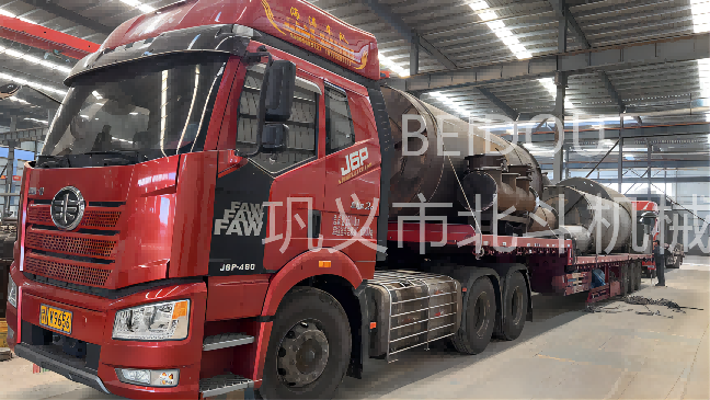 大型連續式稻殼炭化設備裝車即將發往江西地區